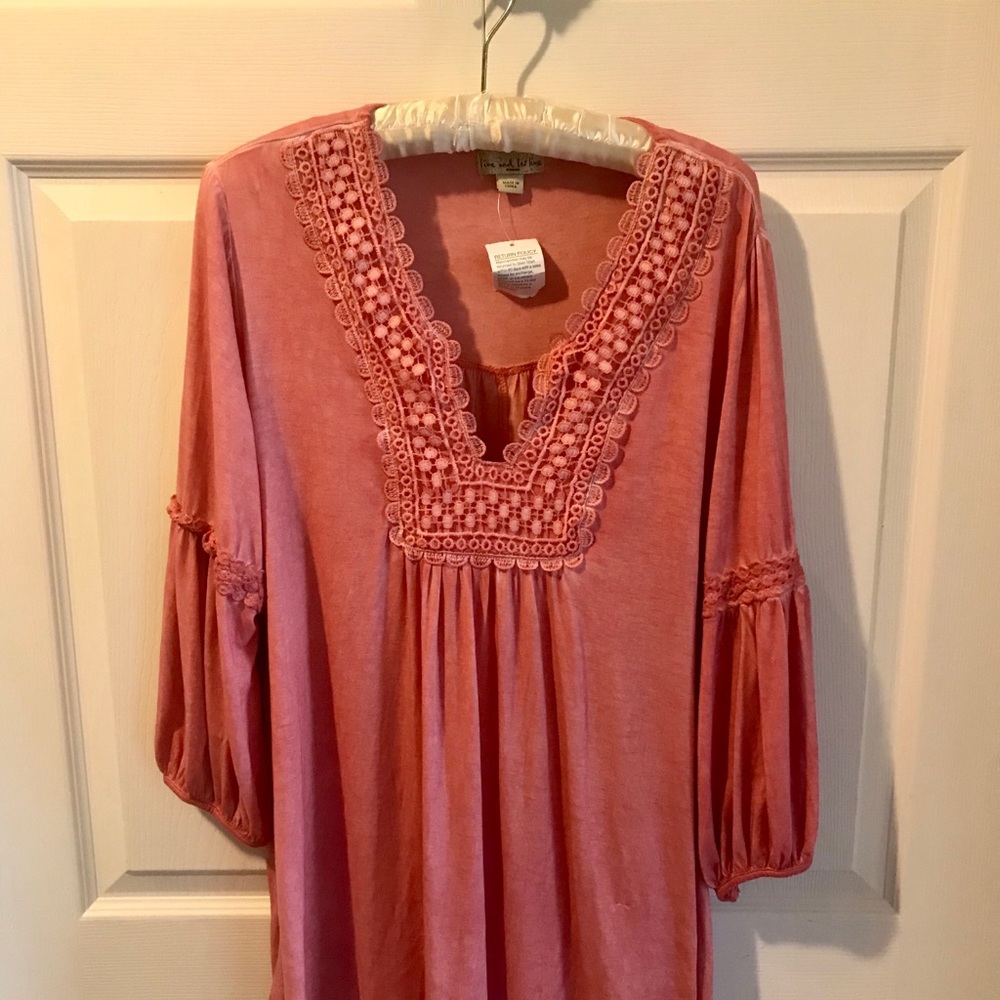 💖NWT Live and Let Live Boho Salmon Crochet Top